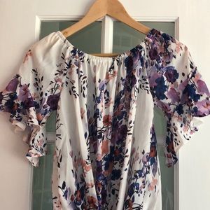 Floral bell sleeve top with tie-up bottom
